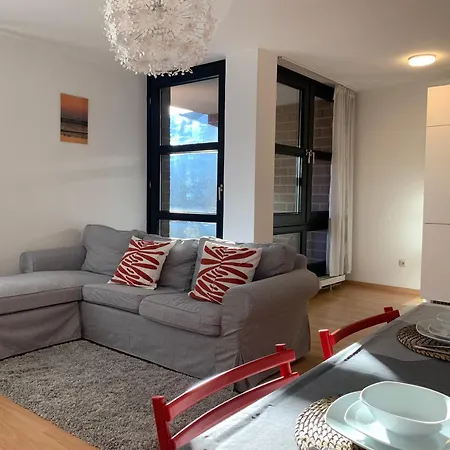 Apartment Comfort Messe 2 With Kitchen, Balcony, Parking And Elevator